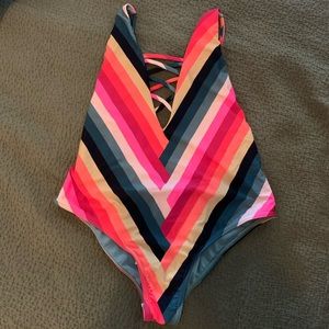 Billabong bathing suit - never worn! Size 1